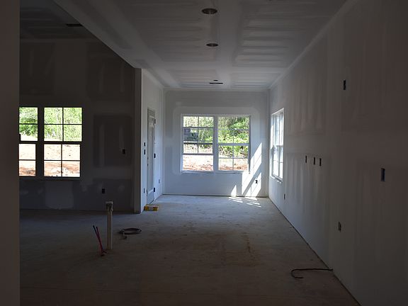 3rd image of 291 Park Glen Dr