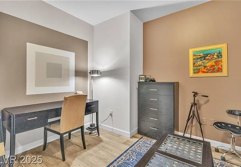 4525 Dean Martin Dr #3207 — Photo 31