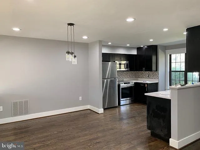 10203 Scarborough Commons Ct — Photo 8