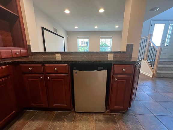 3rd image of 9538 Oakley Dr