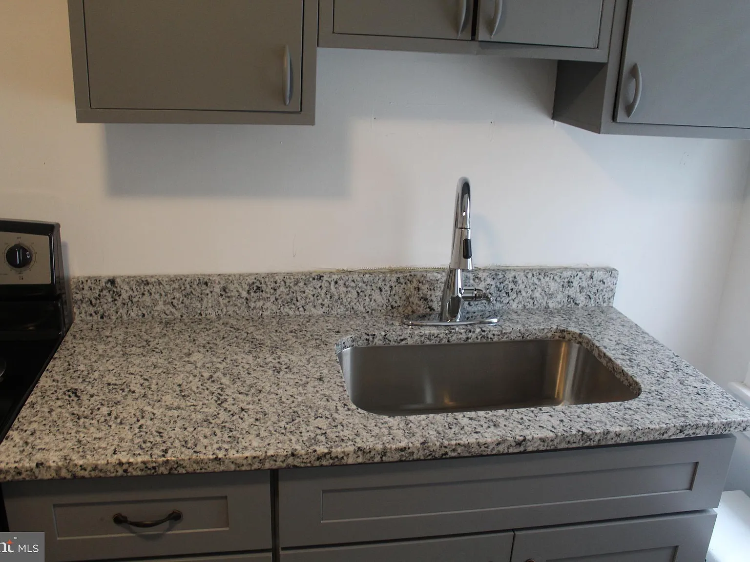 2 bed, 1776 sqft, $1,600 — Photo 2