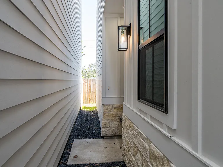 6426 Highland Pine Ln — Photo 13