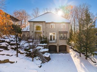 910 Place De La Corniche, Saint Bruno, QC J3V 6E4
