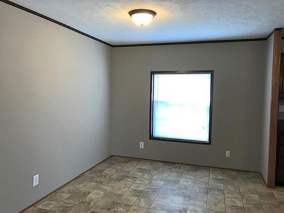 4th image of 106 Whisperwood Ct S