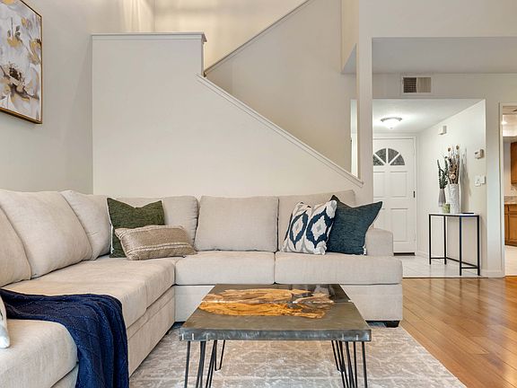 3rd image of 787 Lander Cir