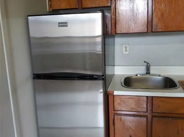 2863 Dundas St W #2, Toronto, ON M6P 1Y9