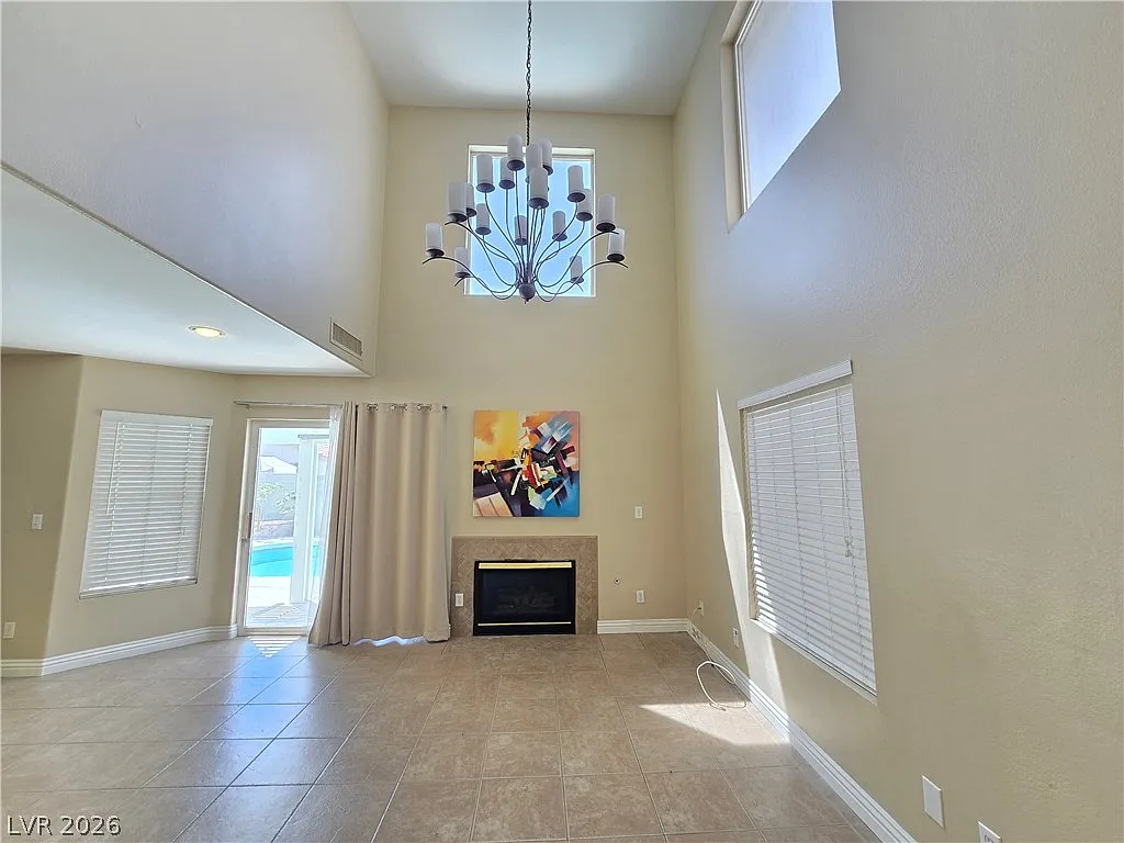 3 bed, 2.5 bath, 1415 sqft, $2,110 — Photo 4