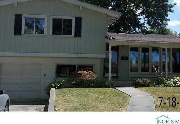 2nd image of 1112 Village Trail Dr