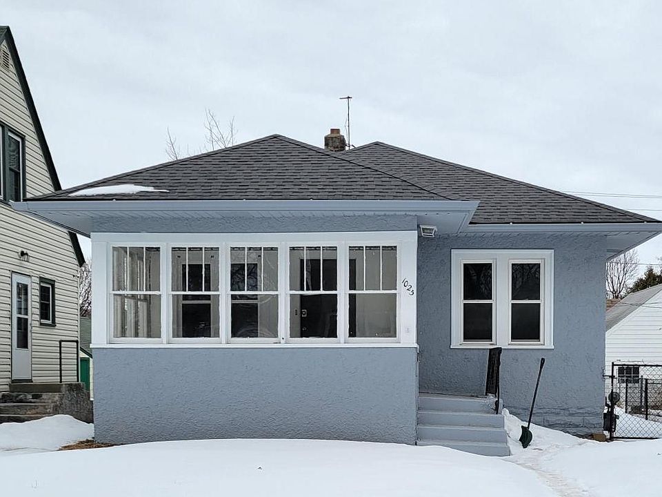 2nd image of 1025 Rose Ave E