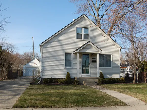 118 Chippewa St, Clawson, MI 48017