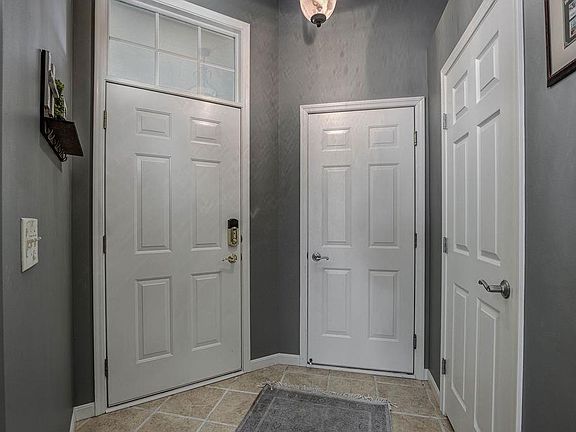 5th image of 7181 White Oak Ct