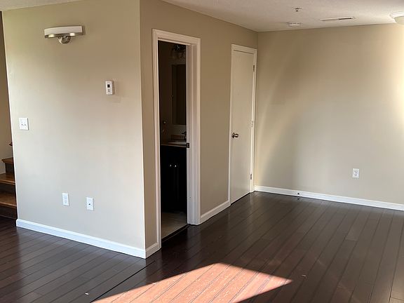2nd image of 316 Elmwood Dr