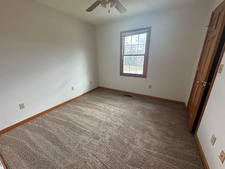 2047 Parkside Dr — Photo 20
