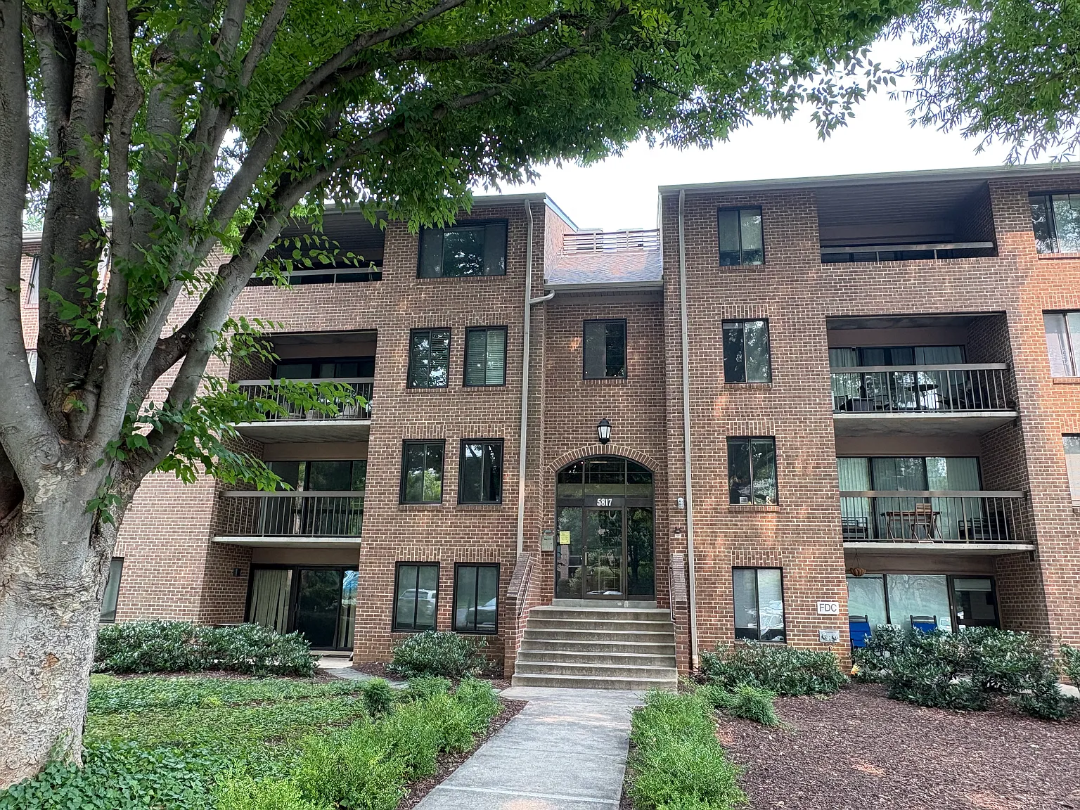 2 bed, 1267 sqft, $2,700 — Photo 3