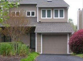291 Waterside Dr, Moneta, VA 24121