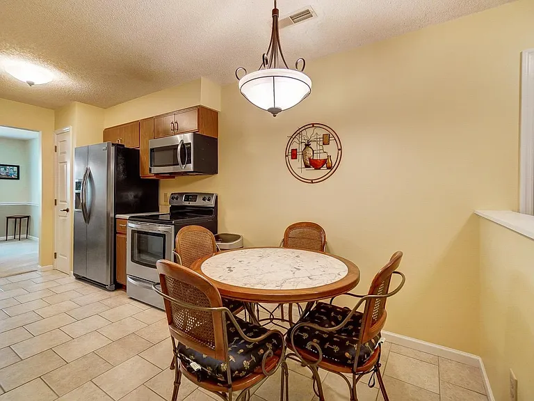 9728 Timberview Ct #10 — Photo 6