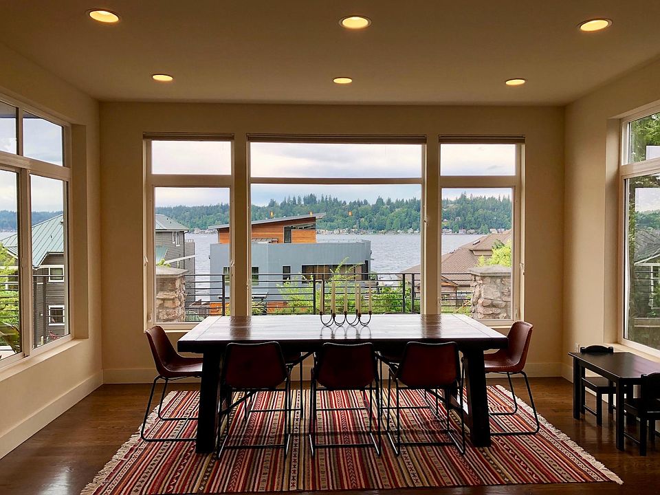 2nd image of 1603 E Lake Sammamish Pkwy NE
