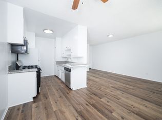 5715 Vineland Ave, North Hollywood, CA 91601