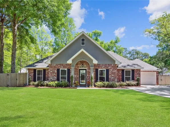 38 Oak Park Dr, Madisonville, LA 70447