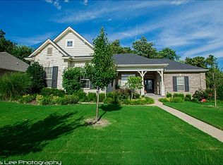 3212 W Doyne Hamm Dr, Fayetteville, AR 72703