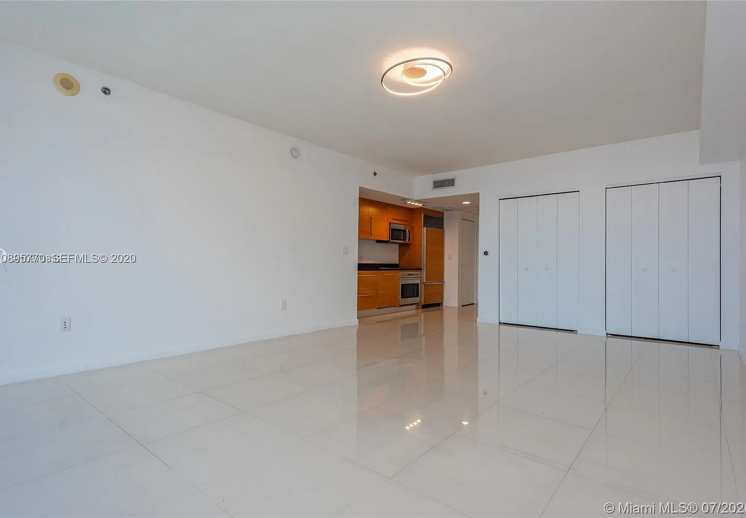 Studio, 546 sqft, $2,600 — Photo 2