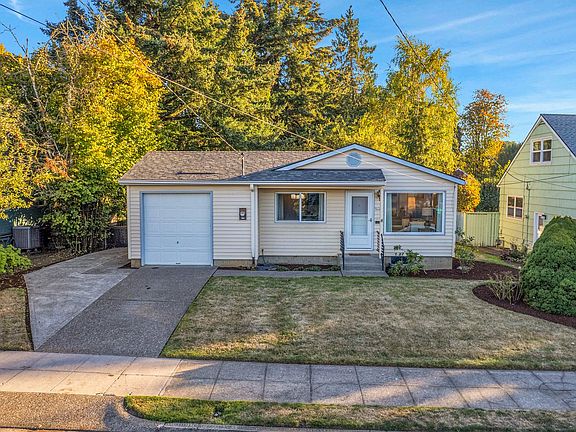 3rd image of 3724 SE Schiller St