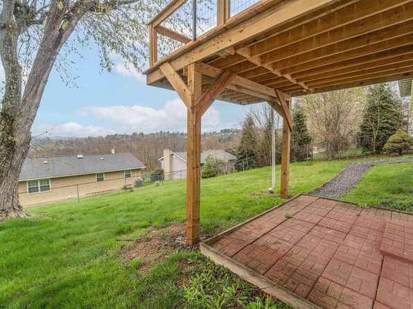 887 Vandalia Rd, Morgantown, WV 26501