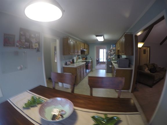 4th image of 238 Walnut Ln