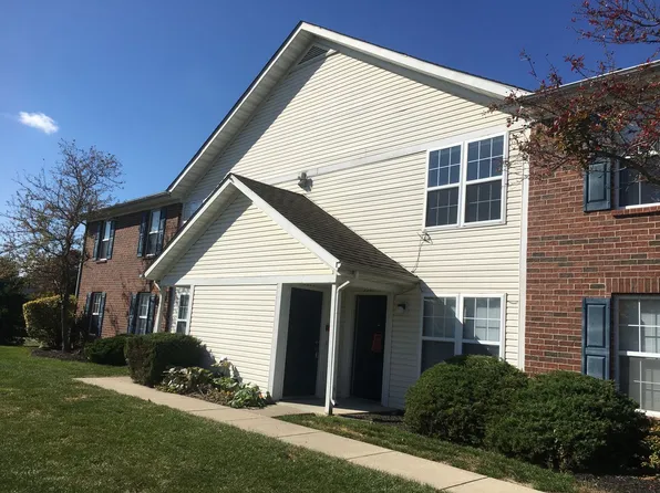 5395 Cypress Chas, Columbus, OH 43228