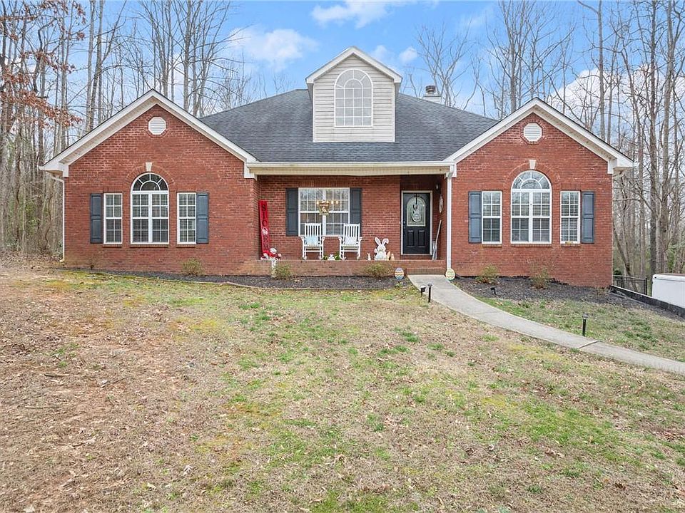 1st image of 134 Millwood Dr