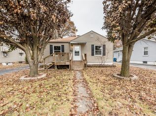 567 10th St, Wood River, IL