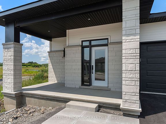 4th image of 1076 Moore Rd