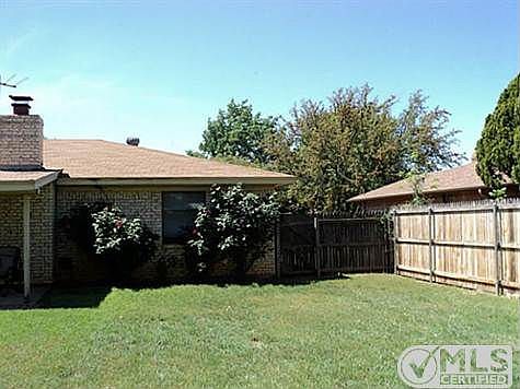 5th image of 4625 Royal Crest Dr