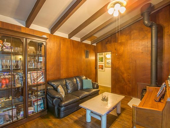 533 Living room