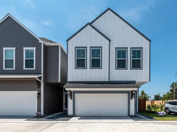 8475 Berry Brush Ln, Houston, TX 77022