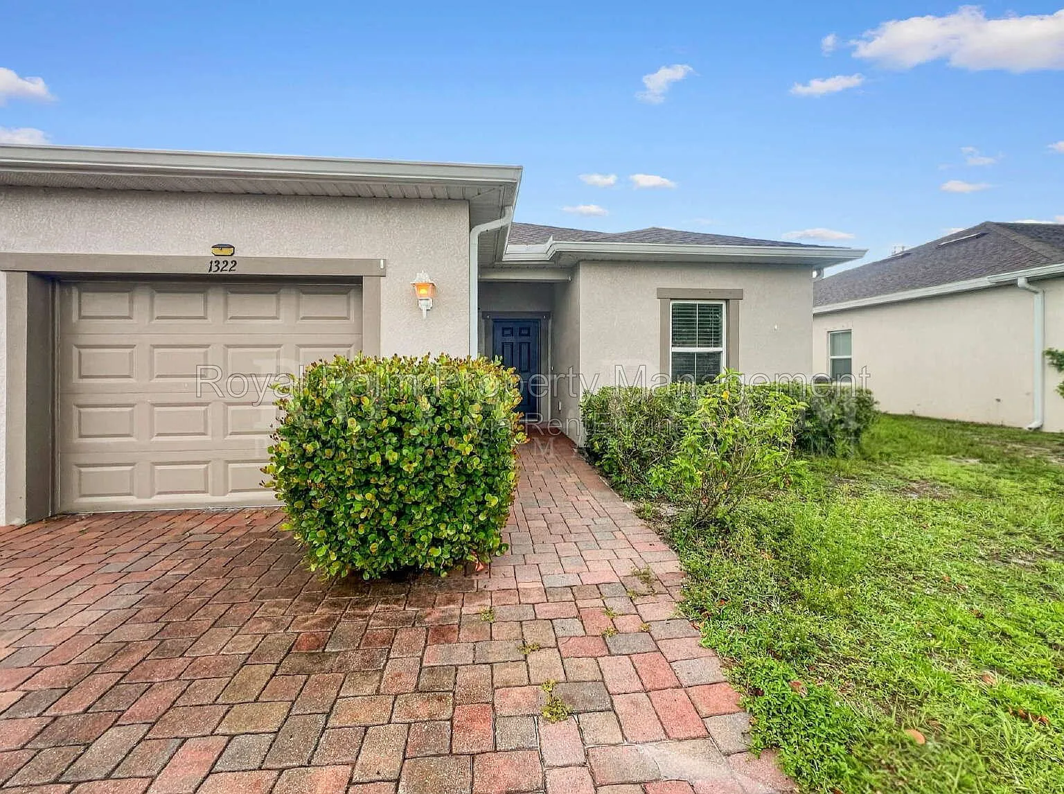 3 bed, 2.0 bath, 1221 sqft, $1,499 — Photo 2