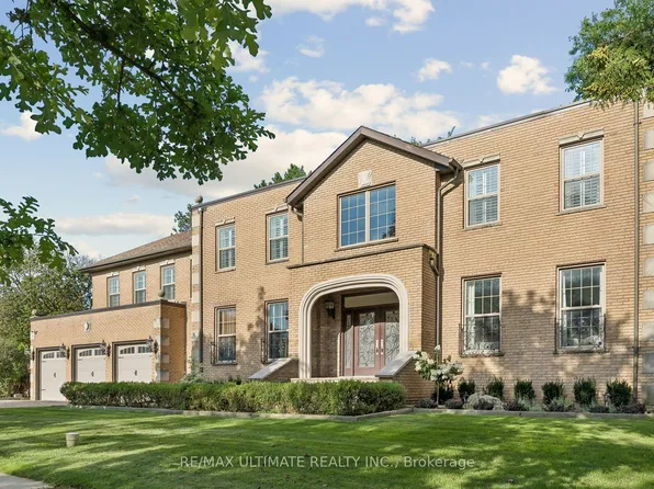 1 Versailles Ct, Toronto, ON M3B 2A8