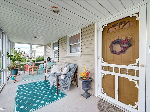 4th image of 15724 Richard Dr