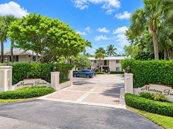8617 SW 68th Ct APT 22, Pinecrest, FL 33156