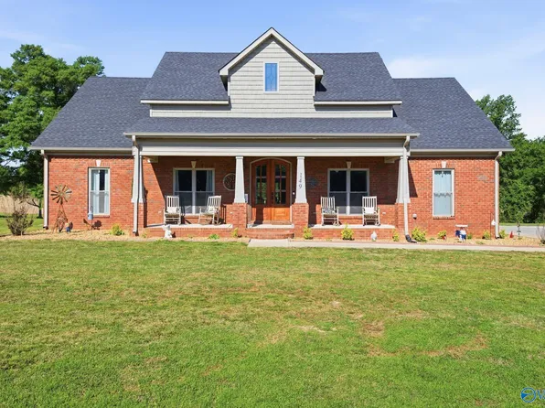 149 County Road 297, Hillsboro, AL 35643