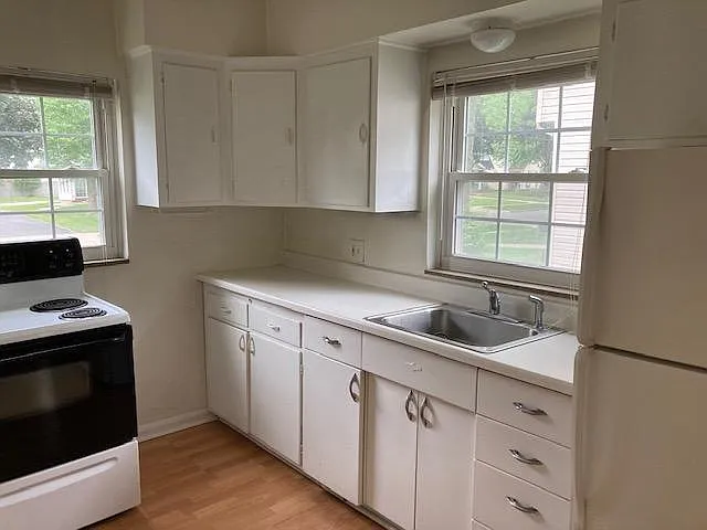 2624 Ledyard Ave #3 — Photo 3