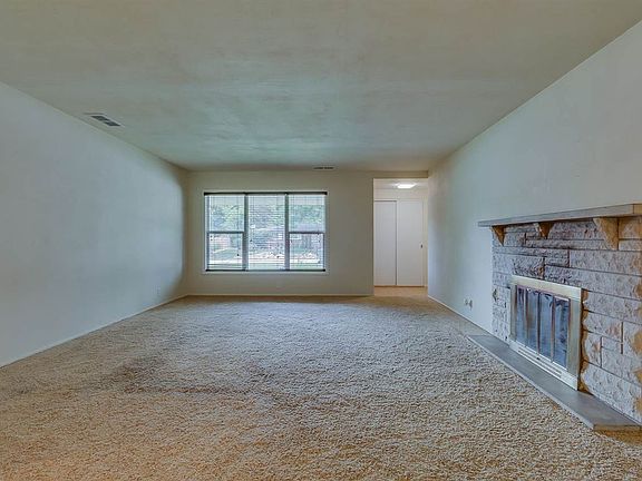 3rd image of 17490 Parker Ave