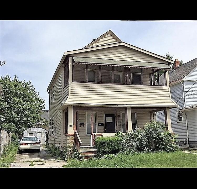1st image of 2099 W 104th St