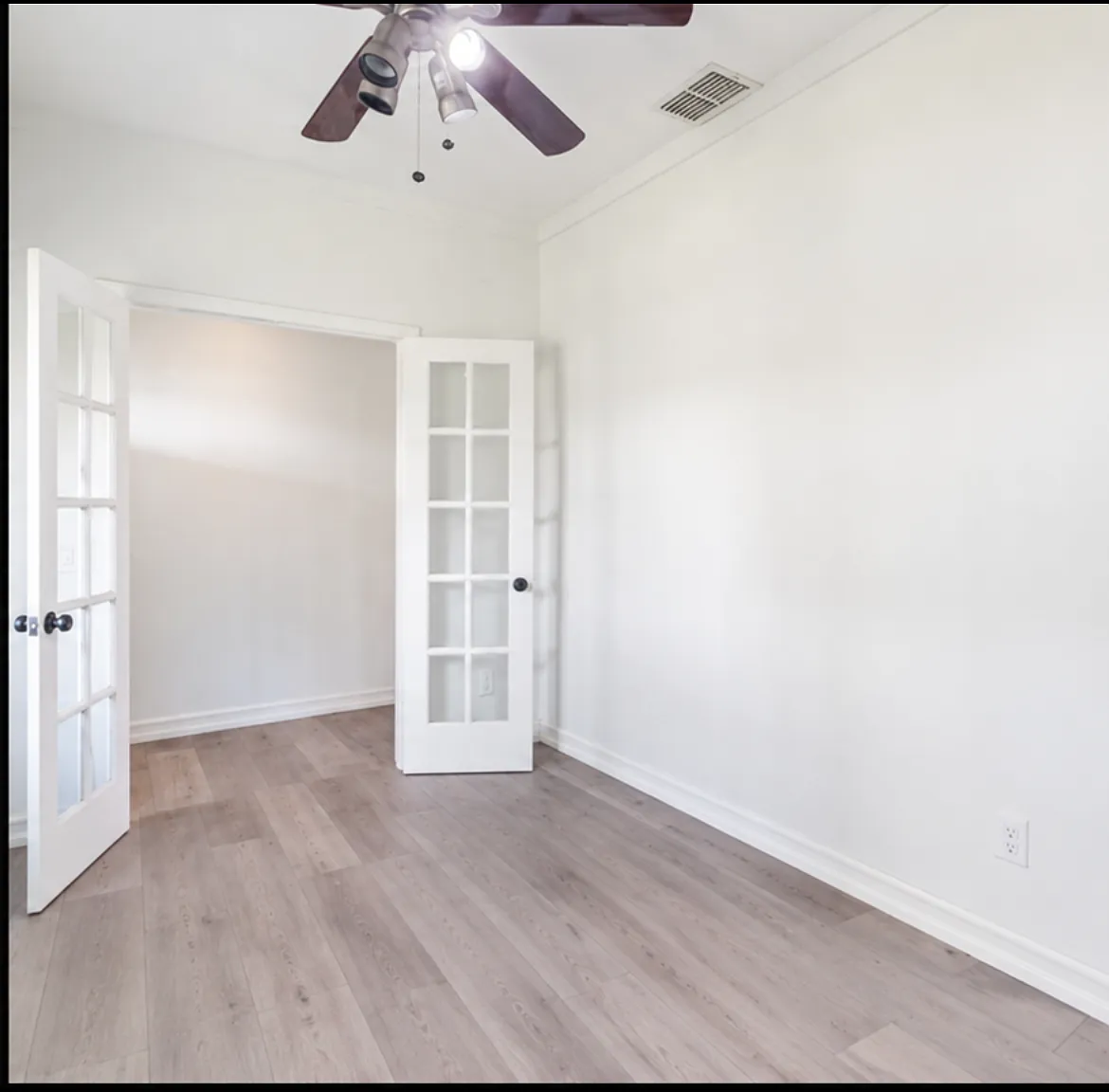 2 bed, $1,100 — Photo 3