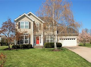 360 Cascade Ct, Avon Lake, OH 44012