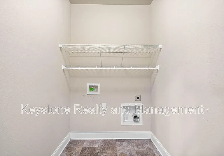 1236 Winterset Dr — Photo 7