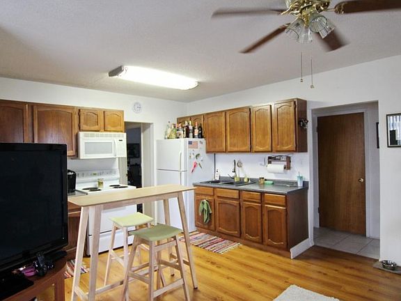 4th image of 1027 Sudol Ln