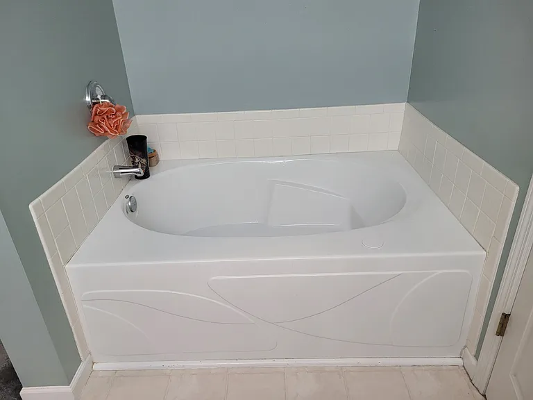 335 Thompson Dr — Photo 10