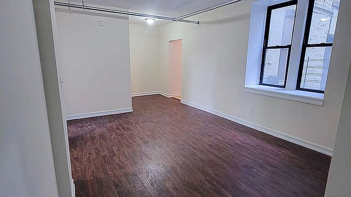 1st image of 2547 Aqueduct Ave W #St2