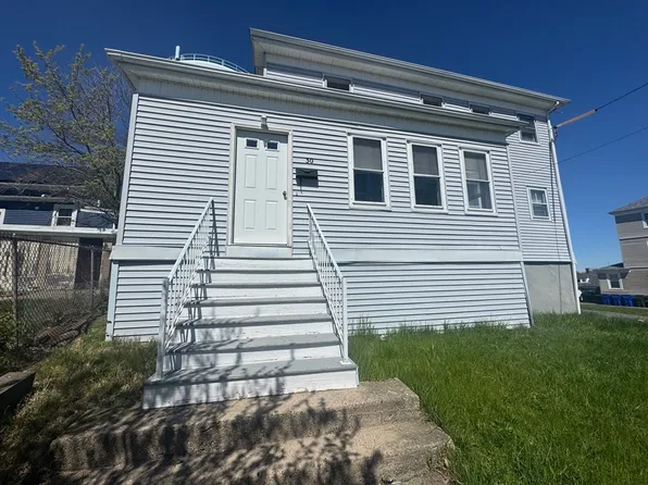 30 Broad St, Fall River, MA 02724